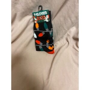 NEW 7-ELEVEN LIMITED HOLIDAY EDITION CHRISTMAS SOCKS 1 PAIR 7-11 WINTER GEAR CUP